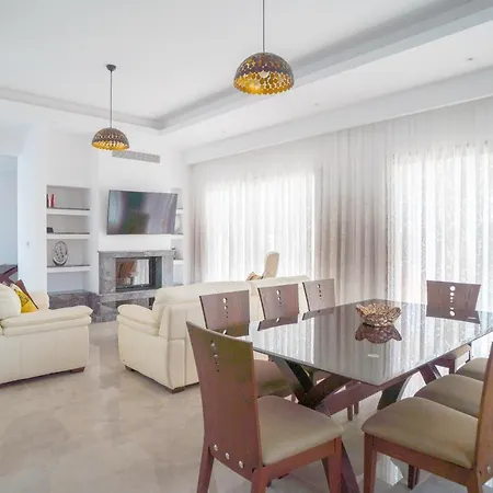 Aretousa Dyo By Prestige Bookings